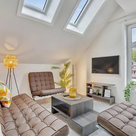 Heimby - Seaside Luxury - Free Parking Apartament